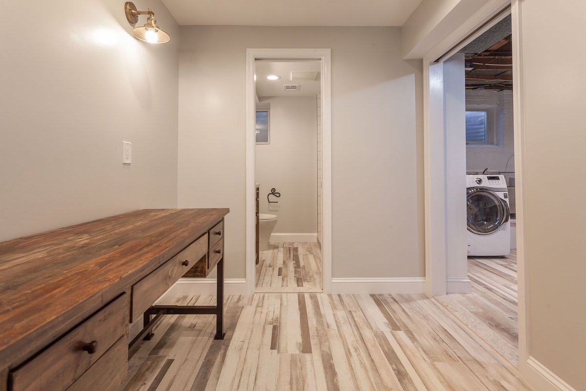 SolidRemodeling's tweet photo. Bathroom Remodel Alexandria, VA

#alexandria #basementbathroom #bathroomdesign #bathroomideas #chromehardware #designideas #kohlerfixtures #modernfarmhouse #oldtown #paintedwalls #pebbletile #pulls #subwaytiles #uniquetile #vesselsinks #showerwall #woodsidetable #woodvanity #va https://t.co/QbtxVWL2Ca