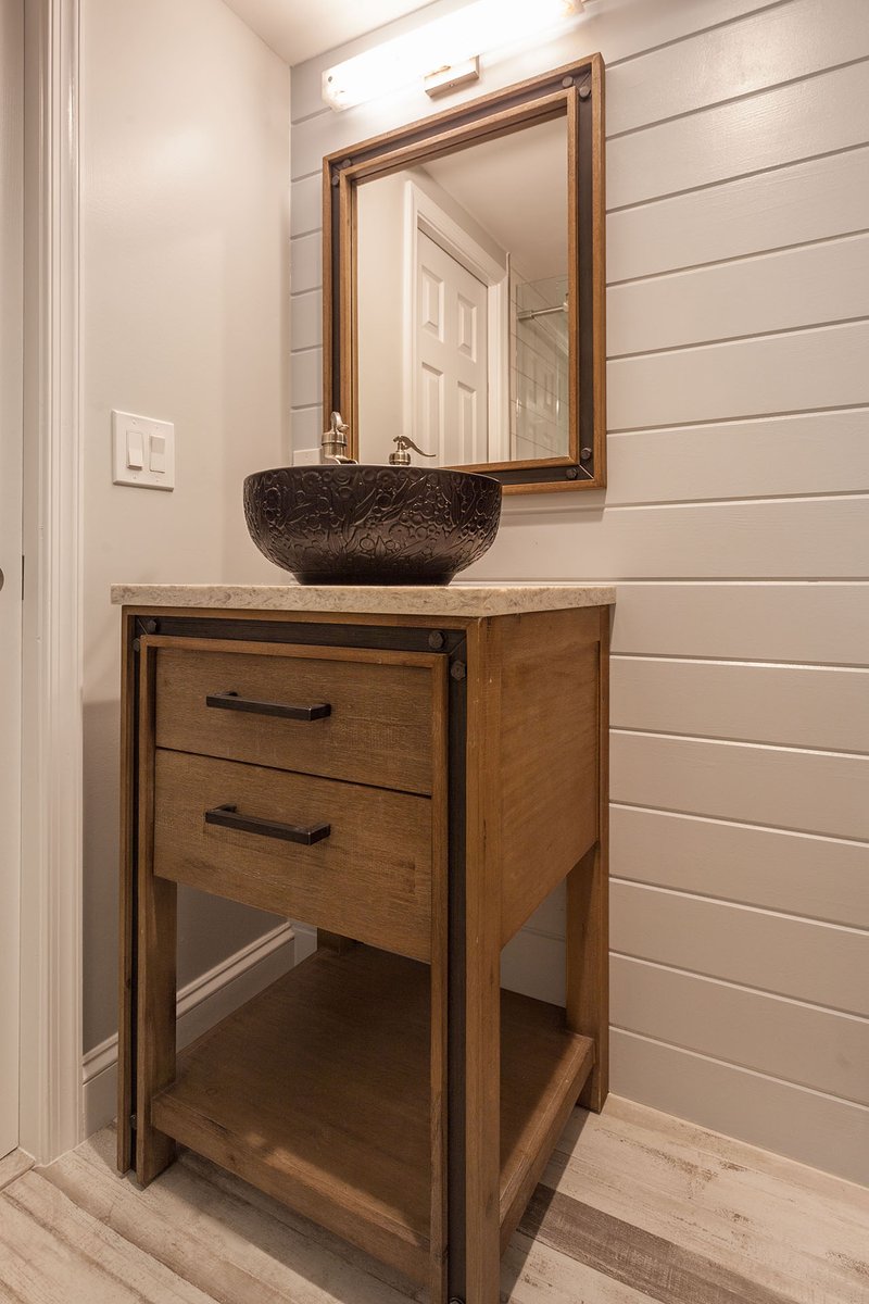 SolidRemodeling's tweet photo. Bathroom Remodel Alexandria, VA

#alexandria #basementbathroom #bathroomdesign #bathroomideas #chromehardware #designideas #kohlerfixtures #modernfarmhouse #oldtown #paintedwalls #pebbletile #pulls #subwaytiles #uniquetile #vesselsinks #showerwall #woodsidetable #woodvanity #va https://t.co/QbtxVWL2Ca