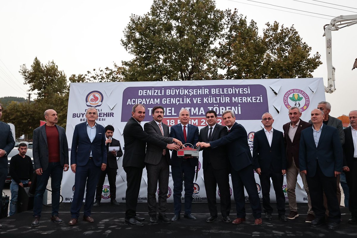 osmanzolan's tweet photo. Büyükşehir Belediyemiz ve Acıpayam Belediyemizin işbirliğiyle ilçemize kazandıracağımız Büyükşehir Belediyesi Acıpayam Gençlik ve Kültür Merkezi’nin temel atma törenini dualarla gerçekleştirdik.

Merkezimiz Acıpayam’ın güzelliğine güzellik katacak. Hayırlı uğurlu olsun. https://t.co/yA8k0z2yNU