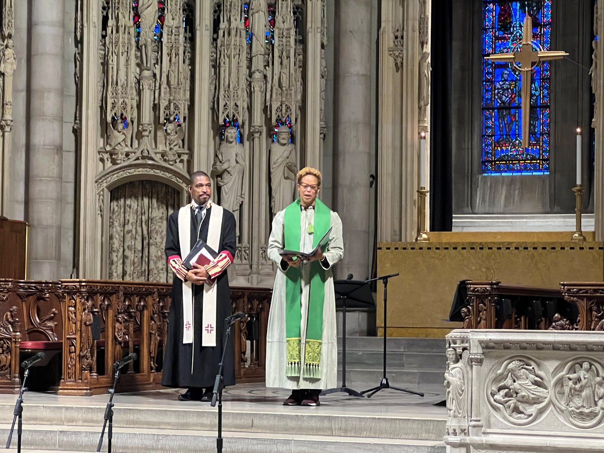 CDFNewYork's tweet photo. This past Sunday, @ChildDefender President & CEO @RevDrStarsky preached for Children's Sabbath at the historic @RiversideNYC, surrounded by young people, faith leaders and community members.
View Dr. Wilson's #ChildrensSabbath remarks:
https://t.co/JFvbcrzvOy https://t.co/uIheHxz6Hv