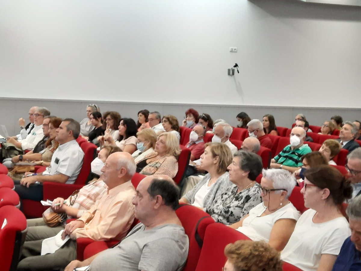 PlenaMadrid's tweet photo. 📸 Celebramos nueva sesión informativa para familias sobre el testamento.

👉 Ofrecemos información especializada a personas con discapacidad intelectual, familiares y profesionales a través del Servicio de Información y Orientación que gestionamos con @MADRID. https://t.co/6ioeh5ov1M