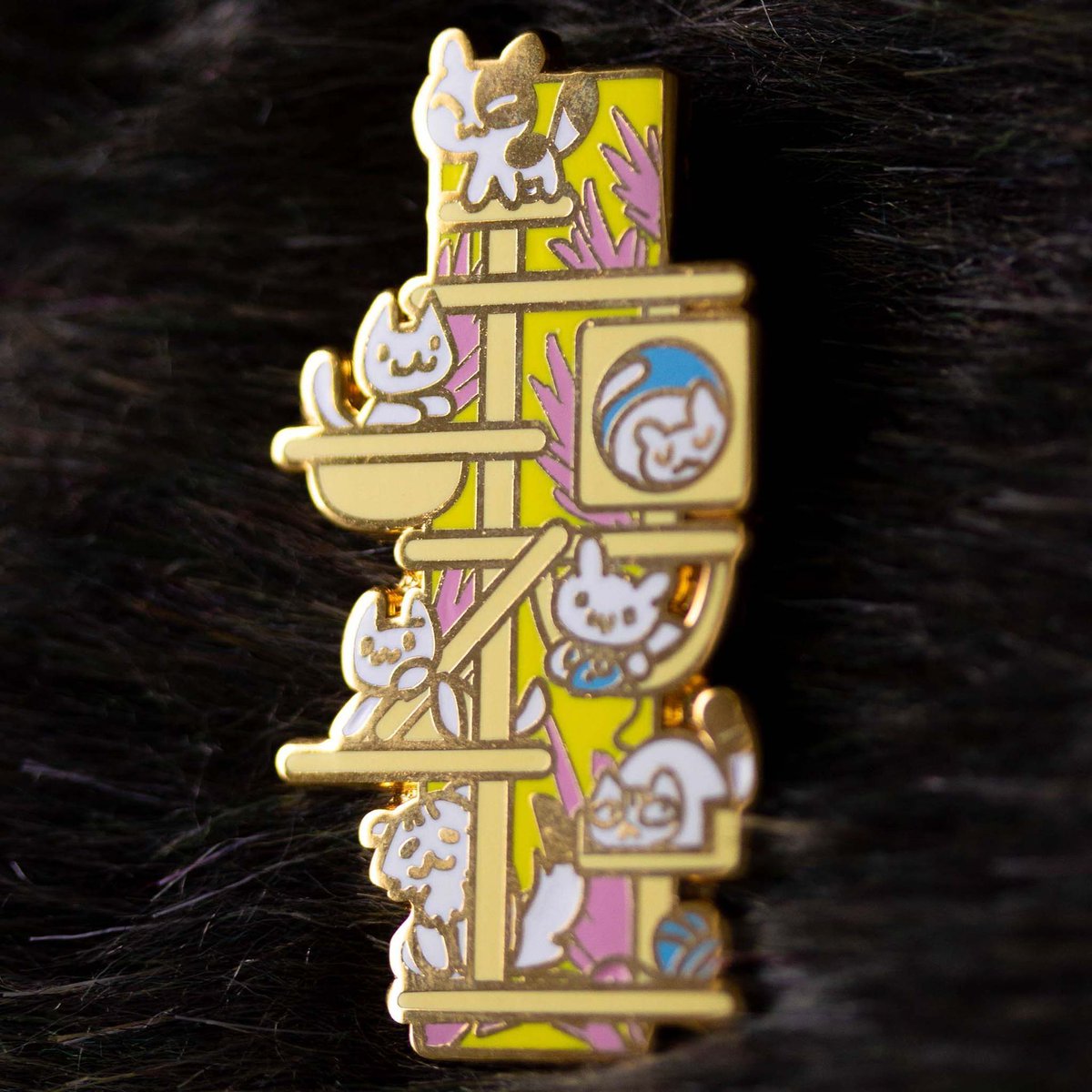 milqshop's tweet photo. Only the shiniest gold for royalty such as cats!!
#MILQCollection #enamelpin #cats https://t.co/B8heY7FBHX