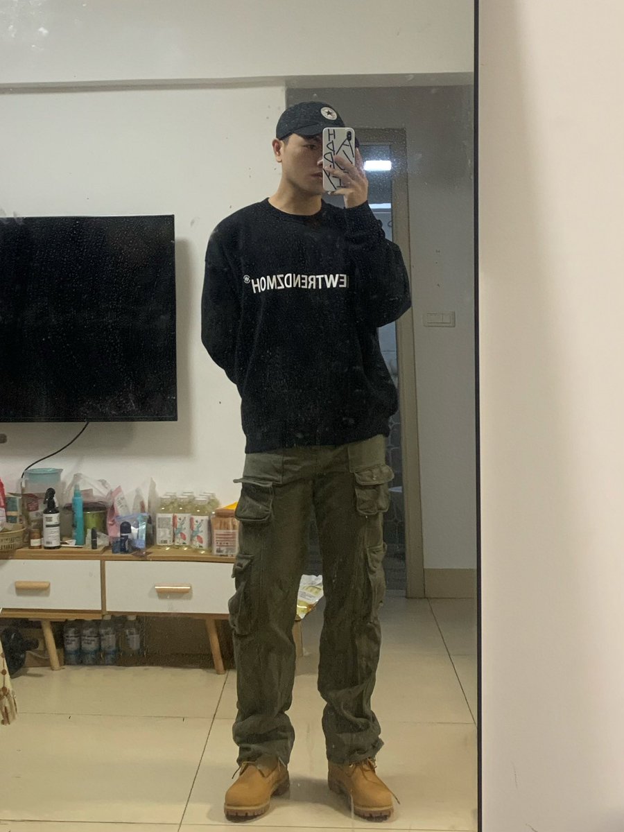 superyzw's tweet photo. 坐下 https://t.co/MmdCYFV7du