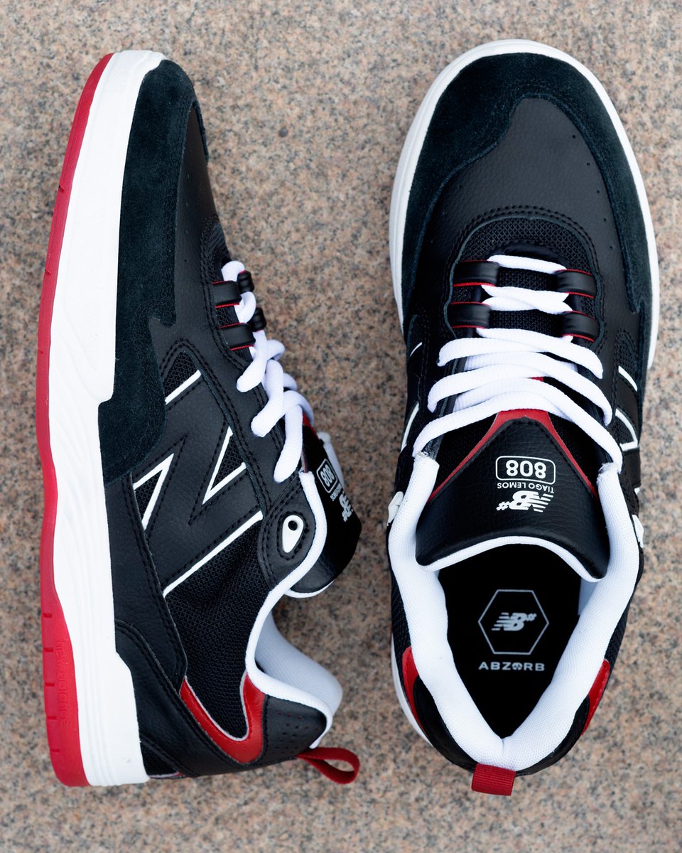 nbnumeric's tweet photo. The 808 combines enhanced impact resistance of a full-length Abzorb midsole with the control of a unique herringbone tread pattern⁠.⁠
⁠
#NBnumeric⁠
#NM808 https://t.co/bMDn9d0bSr