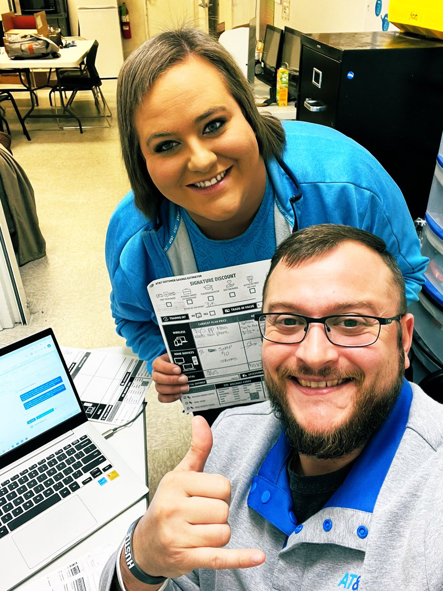 simon1andonly's tweet photo. Business blitzing, CSE sheet, combine the two equals closing sales #kamoblitz #businessblitz #saleallthethings #blitztuesdays @chrisjamke @jeffreyfroelker @MistyMo21683806 https://t.co/gwECvLc0Xu