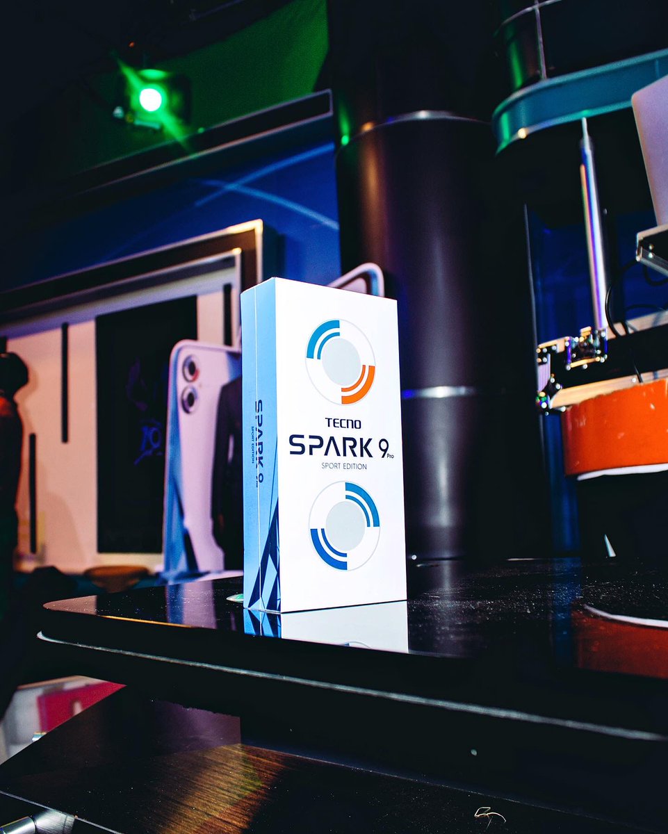 OCTOPIZZO's tweet photo. Spark 9 Pro Sport ✨✨
A classic winner will receive this new Autographed Spark 9 Sport edition this week, tutakupatia #signal 
Keep participating on the Selfie Challenge across all social media platforms.

#TECNO #spark9series 26th https://t.co/VhArQegs7I
#NoSignal 🎱

#DON 🐐 https://t.co/mDrYa8C4v0