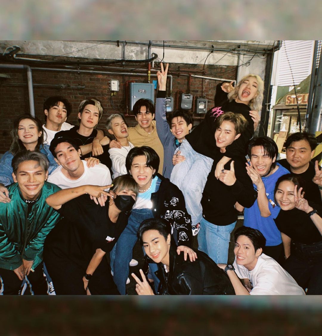 JadeCosmos_'s tweet photo. 搂得理直被搂的气壮

#PongTong #พงต๋อง https://t.co/ShhkLD5bUo