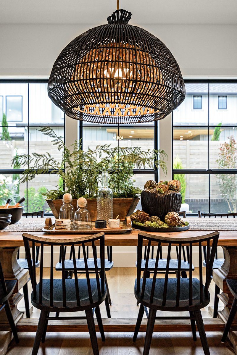 RenaissanceHome's tweet photo. We find unique ￼#light fixtures are a great #conversation piece to add character to a space! There are many great lighting options for your entire #home, from the foyer to the living room, kitchen, staircase, and more. 

What do you think? 🤗 https://t.co/pqoRSU5DgG
