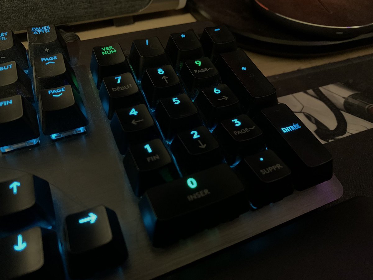 EddyCorva's tweet photo. @LogitechGFrance c’est quoi la durée de vie d’un clavier ? C’est déjà un échange standard pour le même problème de LED ! Forcément il est plus garantie maintenant. Il à pas beaucoup servi en plus je joue très peu 😡 https://t.co/ZkOsEpyRnO