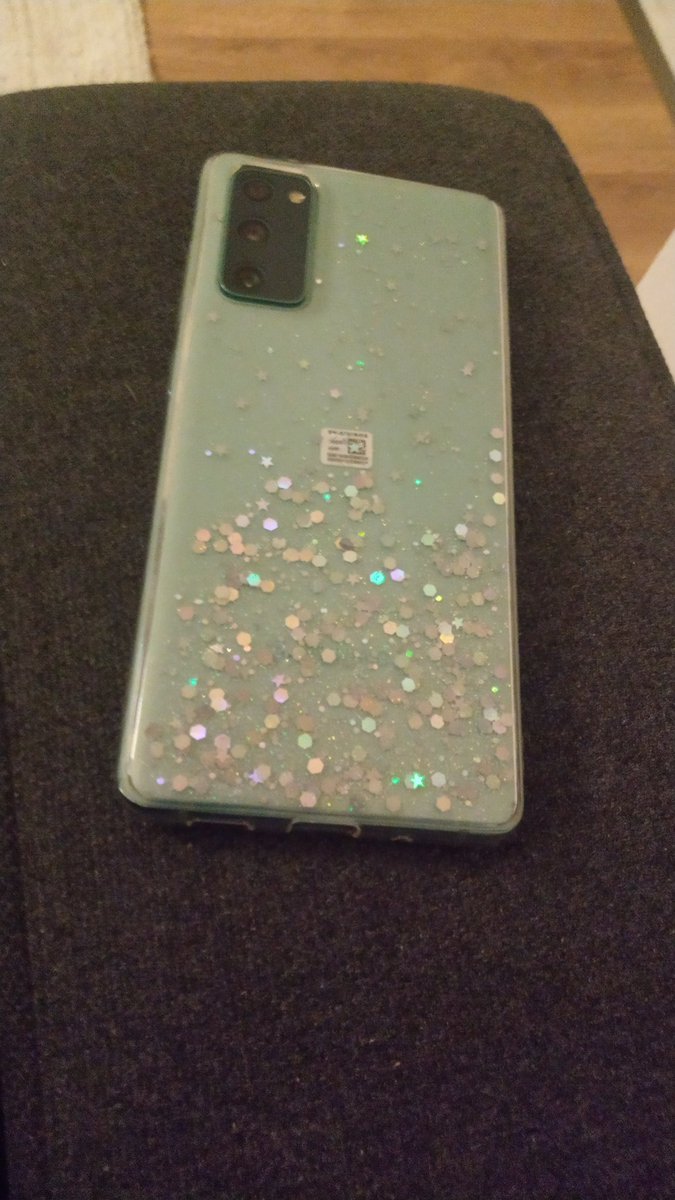 Falsche hülle bestellt aber die hat was