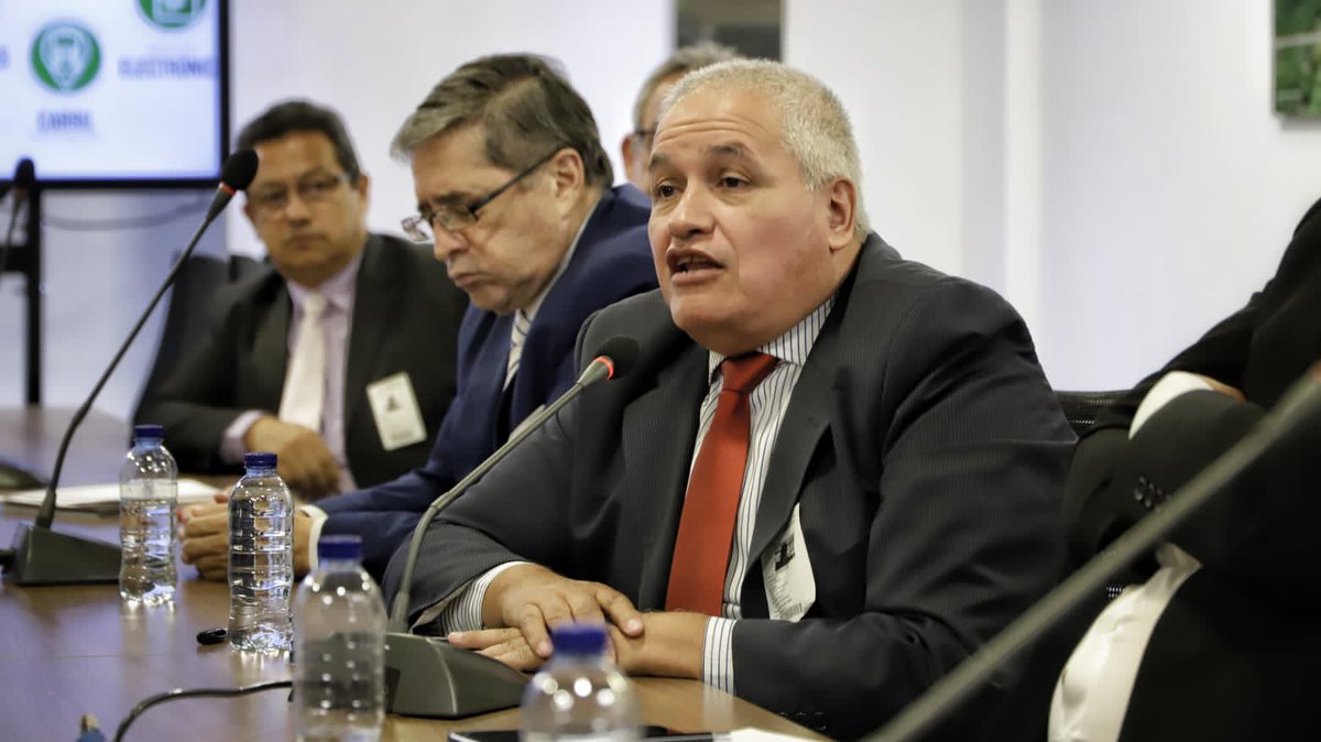 Junto a <a href="/EMIRATOJOSE/">𝐄𝐦𝐢𝐫𝐨 𝐉. 𝐂𝐚𝐬𝐭𝐫𝐨</a>, director de Transporte y Tránsito del <a href="/MinTransporteCo/">MinTransporte</a>, nos reunimos con Asonaltur, asociación que representa a transportadores de pasajeros de varias regiones del país. ¡El #GobiernoDelCambio escucha a todos los actores del sector Transporte!