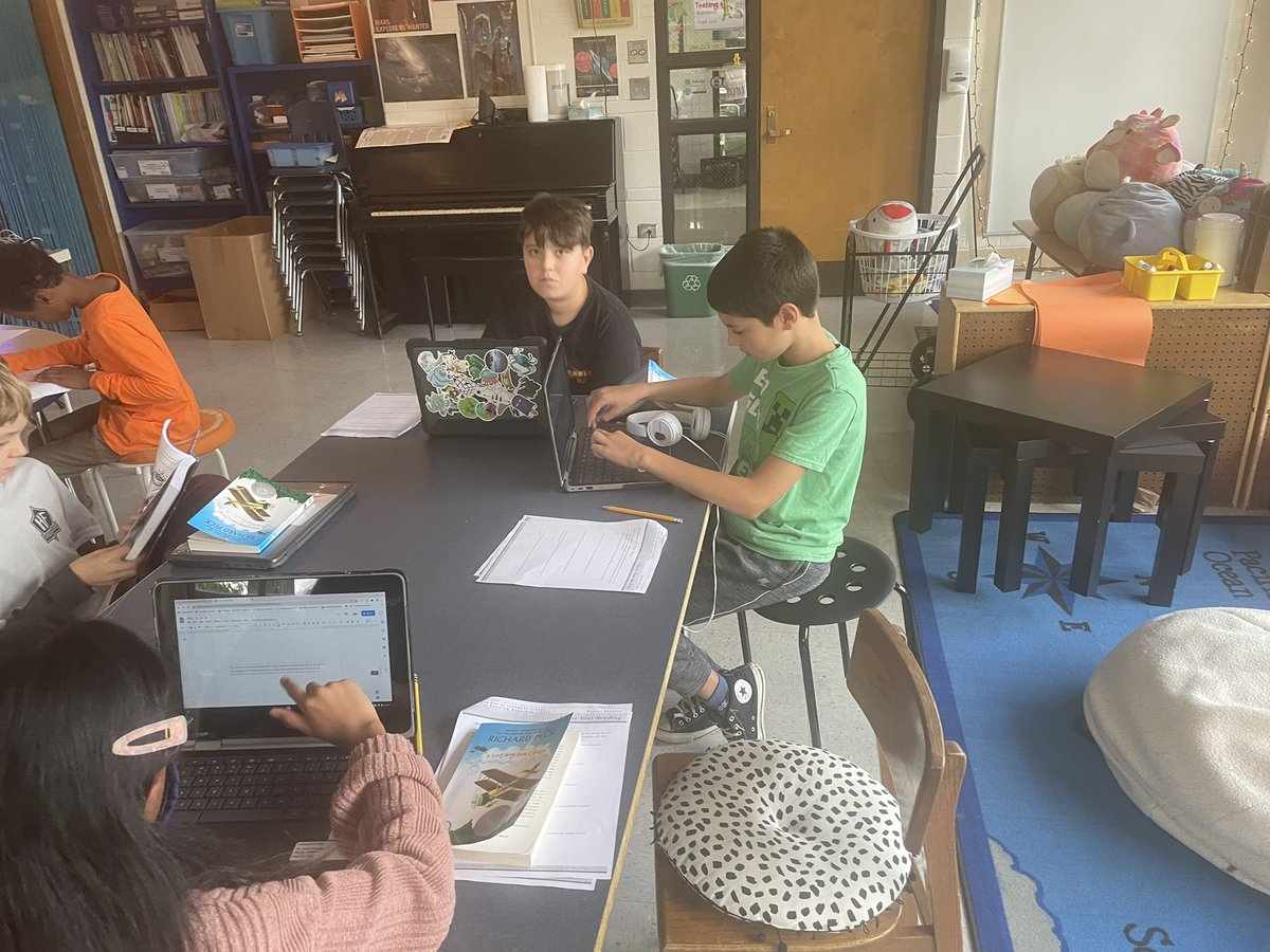 mrspanozzo's tweet photo. 5th grade ACE reading students using direct quotations and citing evidence from their novel to support their answers. Way to go 5th grade! 😄👍✍️📖 @western161 @D161Supe https://t.co/AK71bAA4R5