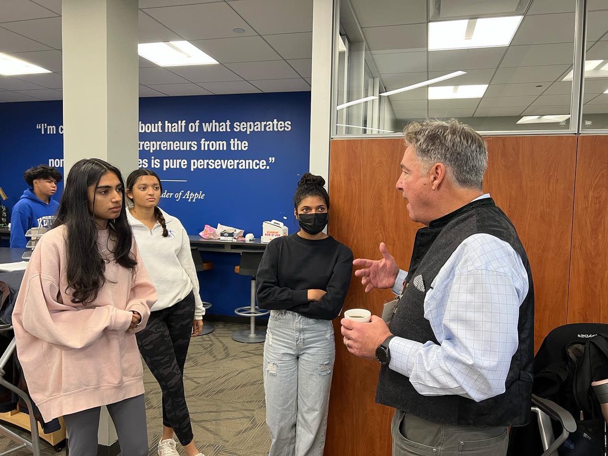 Volunteer Appreciation Breakfast.  Grateful for our amazing community members who support our young entrepreneurs!!  <a href="/incubatoredu/">INCubatoredu (from Uncharted Learning, NFP)</a>  <a href="/HSDistrict211/">District 211</a>  @HEHSHawks <a href="/d211foundation/">D211 Foundation</a>  <a href="/HEHSBusinessEd/">HEHS Business Ed</a> <a href="/DrKerriLargo/">Kerri Largo, Ed.D.</a>