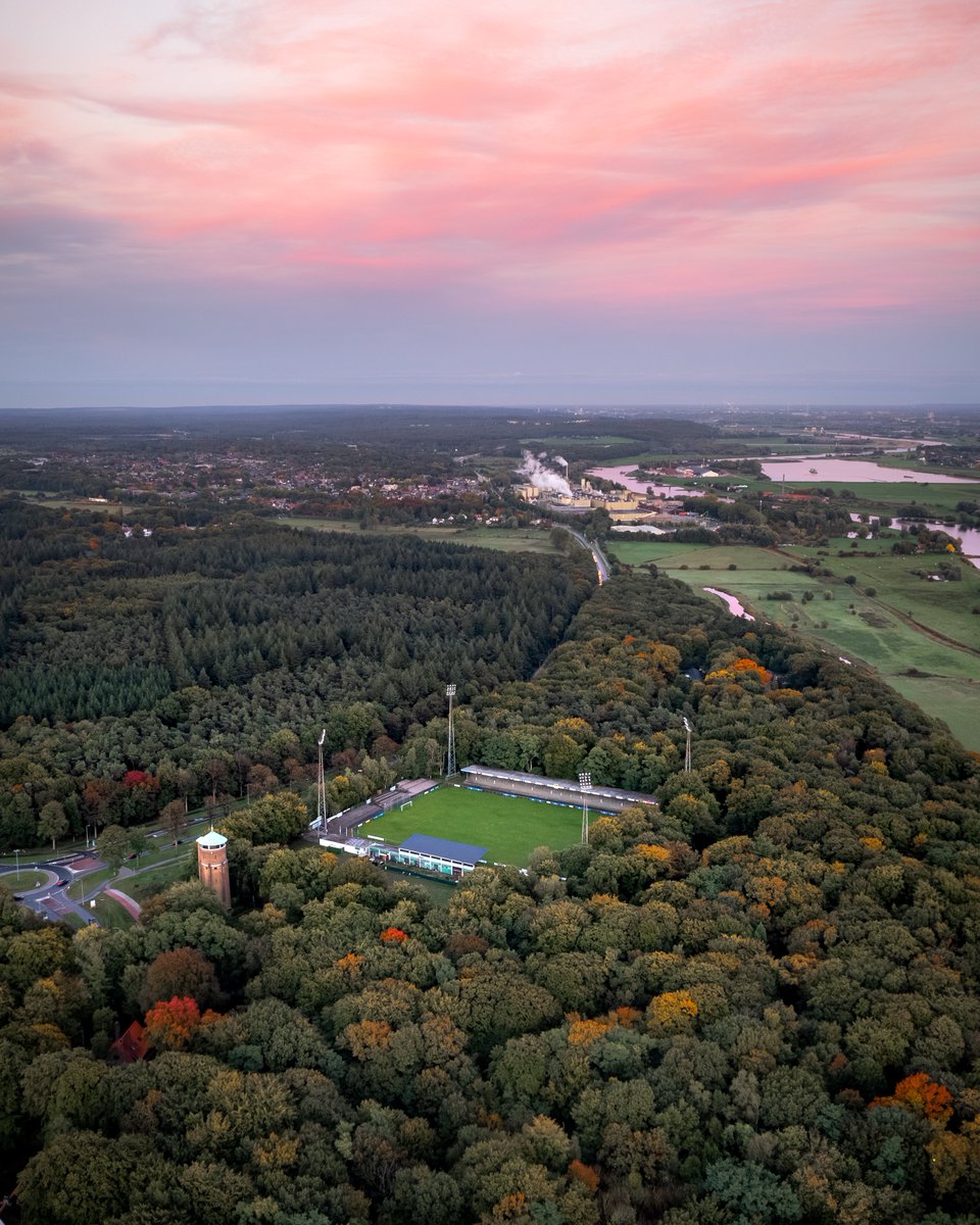 Stadion De Wageningse Berg ⚽️
Probably the only soccer stadium located on a 'mountain' in the Netherlands⛰️😂 #soccer #soccerstadium #stadion #wageningen