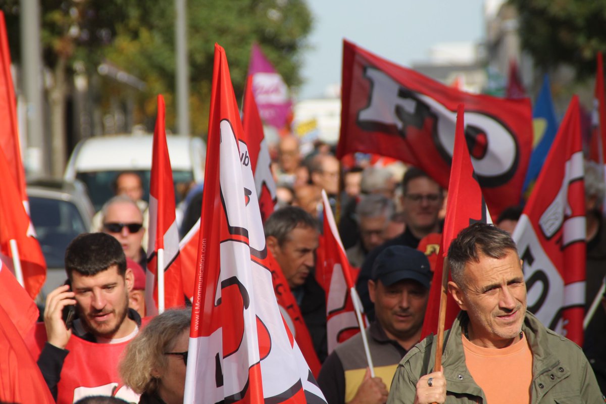 force_ouvriere's tweet photo. #Greve18Octobre 300 000 salariés dans toute la France dans 150 mobilisations. Un vrai succès ! https://t.co/6Wr9YkOpEx