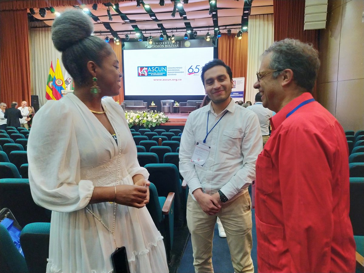 El Director Nacional @jbula participa en el #ConsejoNacionalDeRectores de @ascunoficial. Un espacio de diálogo constructivo con directivos universitarios de diferentes regiones del país, líderes y referentes de educación, quienes ratifican su compromiso con la academia y el país.