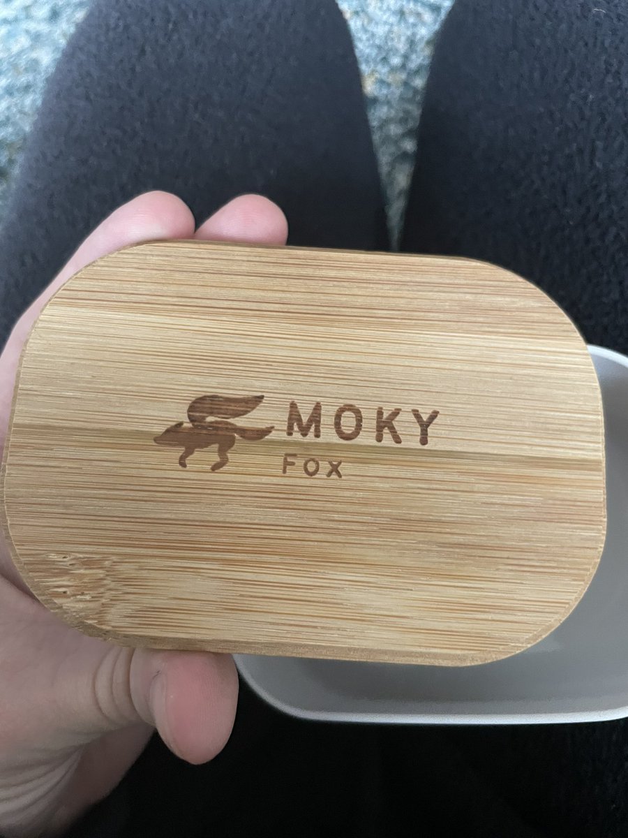 moky_dokie's tweet photo. custom made laser-engraved fountain of dreams bento box and coaster, easily the coolest gift i’ve ever received 

seriously thank you so much @VickyCello64 i can’t get over how nice this is https://t.co/cHA3htfIbb