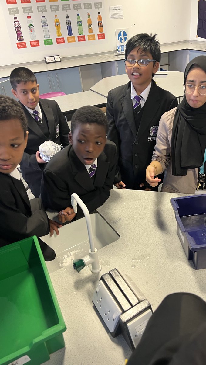 TOAN_Science's tweet photo. KS3 loved our Battleships making challenge tonight at Big Bang Club. Looking forward to next half term! ⚓️🛥️@OldhamAcademy @TOANCoCurClubs https://t.co/ltN8orPgpS