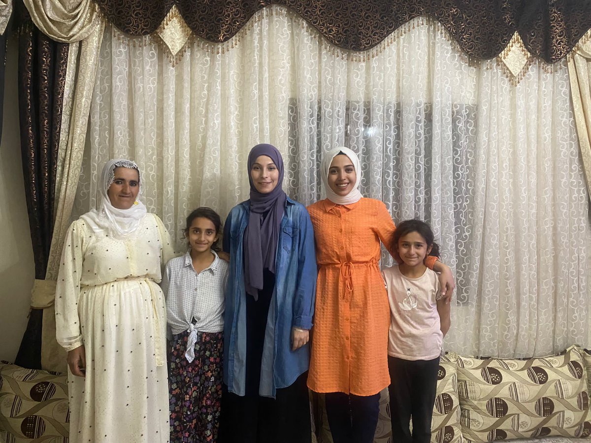 beyza_nigar's tweet photo. #ŞırnakSenin
Bize de gel öğretmenim. https://t.co/YmWQrUMILP