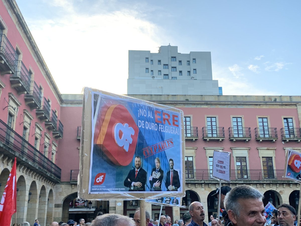 Mas_Asturies's tweet photo. Estamos en Xixón apoyando a los compañeros/as de Duro Felguera.
@DuroFelgueraSA No puede abandonar así a sus trabajadores después de haber recibido ayudas millonarias. #DespidosNO https://t.co/cYtjXIqDKq