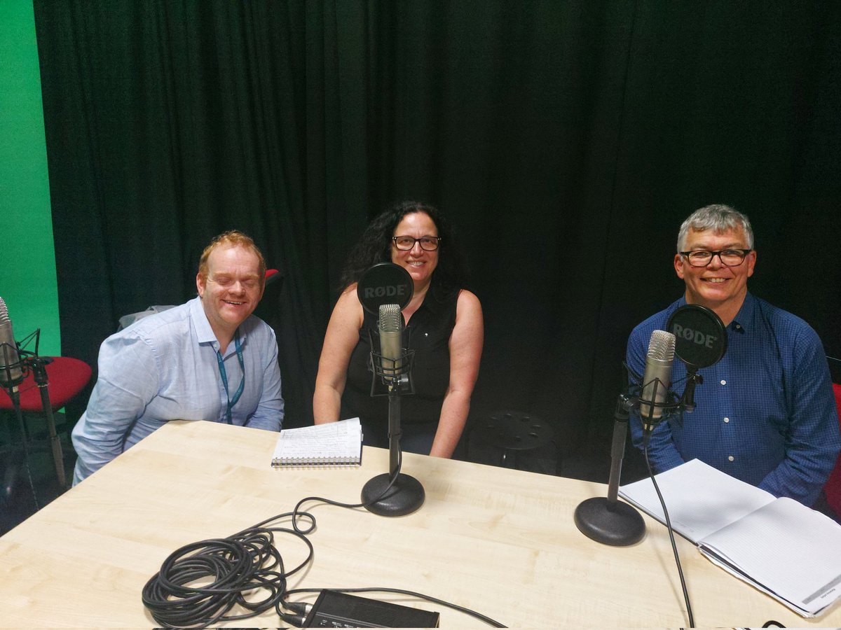 acgtranslation's tweet photo. Wonderfully productive and fun day today at @YourStMarys with Rob Campbell @TeachStMarys and Adrian Warhurst from University of Leicester, our #epistemicinsight Consortium partners. Watch this space! @LASARcentre #Research #cocreation #TransformingEducation #impact https://t.co/XocMlMZNZi