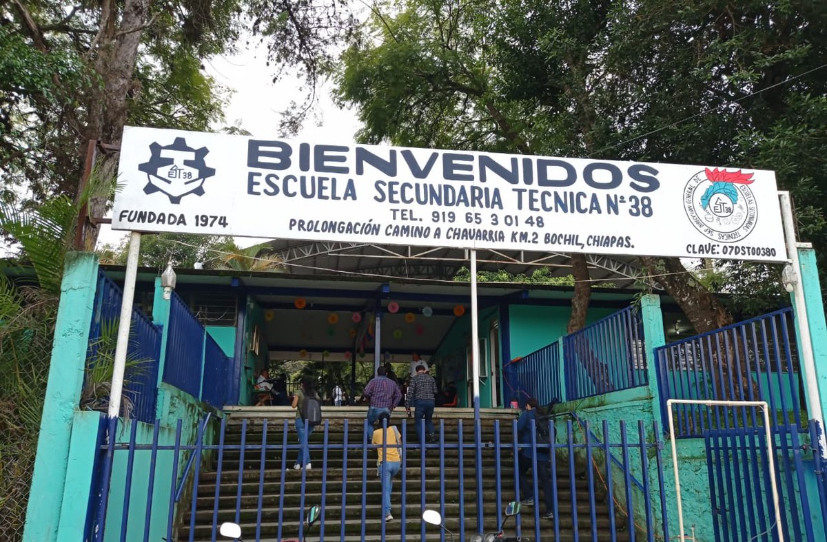 Aplicarán #OperativoMochila en escuelas de #Chiapas por caso de estudiantes intoxicados en los municipios de #Bochil y #Tapachula 

Información aquí 👇👇

 📽 youtu.be/6d5x6uPB_eI