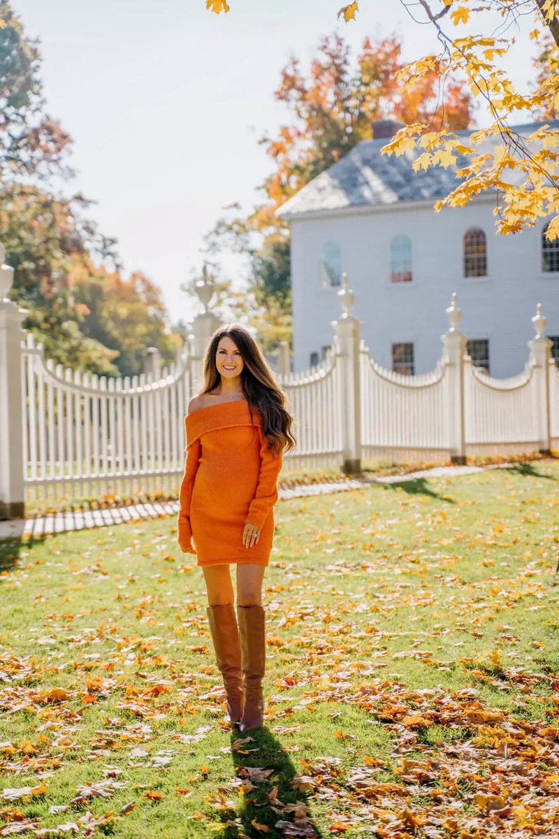 Pop Crave on Twitter "‘Christian Girl Autumn’ influencer Caitlin(01)