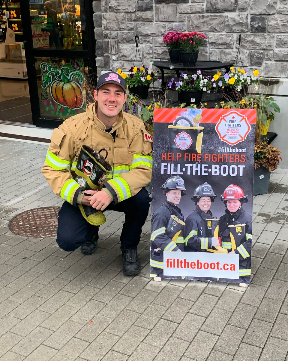 dnvfirecharity's tweet photo. ‼️Huge thank you to everyone that contributed to the Muscular Dystrophy bootdrive on thanksgiving weekend. Together we raised just over $8000  👨🏻‍🚒 🥾 💰 #charity #musculardistrophy #firefighter #givebacktothecommunity #dnvfirecharity #dnvfire https://t.co/auCJTqIMkn