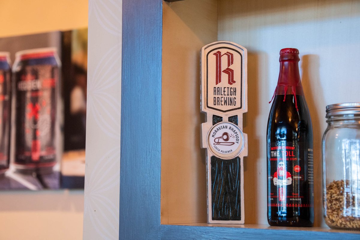 RDU Airport (@rduairport) on Twitter photo New dining options, expanded hours: bit.ly/3s5mjrs What's your favorite restaurant at RDU?
📷: <a href="/lafarmbakery/">La Farm Bakery</a> (T2, Marketplace), <a href="/reeftechnology/">REEF</a> (T2, Gate C9), <a href="/Starbucks/">Starbucks</a> (multiple locations), <a href="/RaleighBrewing/">Raleigh Brewing Co.</a> (T2, Gate D3) New dining options, expanded hours: bit.ly/3s5mjrs What's your favorite restaurant at RDU?
📷: <a href="/lafarmbakery/">La Farm Bakery</a> (T2, Marketplace), <a href="/reeftechnology/">REEF</a> (T2, Gate C9), <a href="/Starbucks/">Starbucks</a> (multiple locations), <a href="/RaleighBrewing/">Raleigh Brewing Co.</a> (T2, Gate D3)