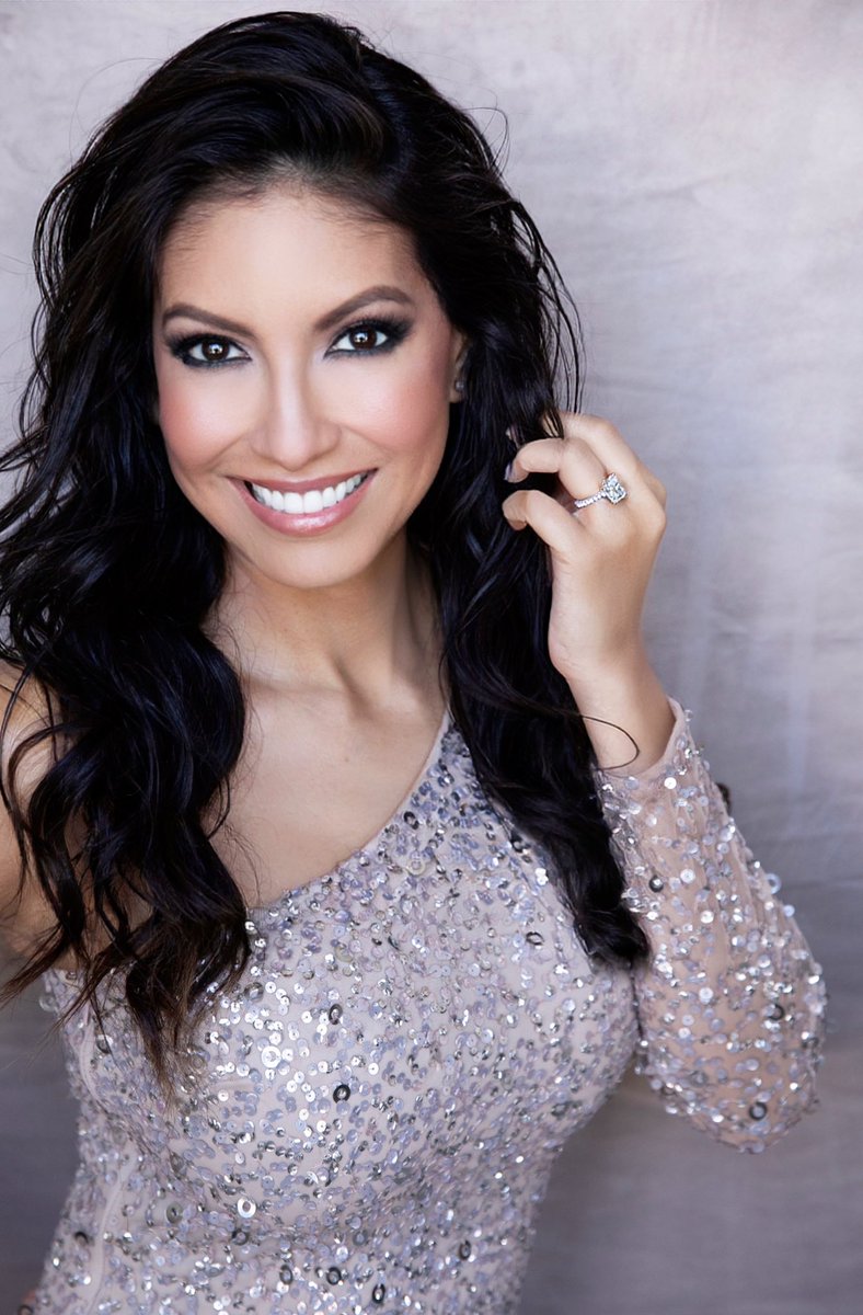 Birthday month calls for ✨SPARKLY✨ birthday photos! 

HAPPY OCTOBER Y’ALL!  ⭐️ 

#BrookeSoliz #BrookeSolizChandler