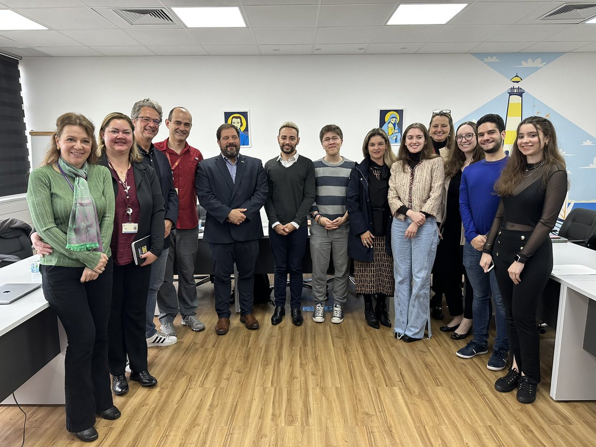 sandrogorski's tweet photo. Reunião com o Adido Cultural do Consulado dos EUA em São Paulo e com a Diretoria de Relações Internacionais da PUCPR. https://t.co/FncZMMLpdu