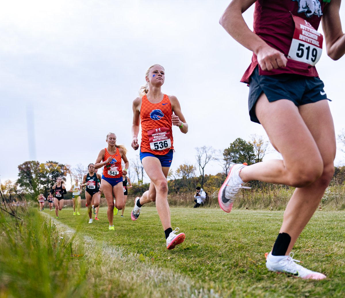 NCAATrackField's tweet image. Vote for the #NCAAXC Photo of the Week 📸

1️⃣ @BroncoSportXCTF  Keep the pace ⌛️
2️⃣ @TerrierTFXC Leading the charge 😎
3️⃣ @StanfordXCTF Dynamic Duo 🤝
4️⃣ @ECUTFXC Finish strong 💪