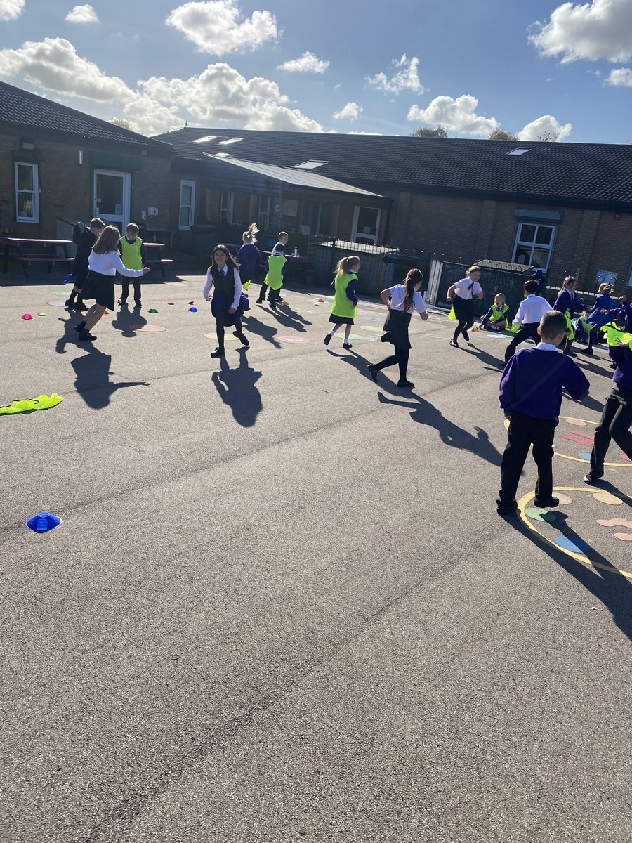 BirchwoodCE's tweet photo. As part of a retrieval, Year 5 used @enrichedu activities to revisit Food Chains in Science. The children worked together to make learning active in the beautiful fresh air and sunshine! Super understanding and retrieval! Just look at those smiles! #bcepsoutdoorlearning #bcepsy5 https://t.co/qfMVRKk9qy