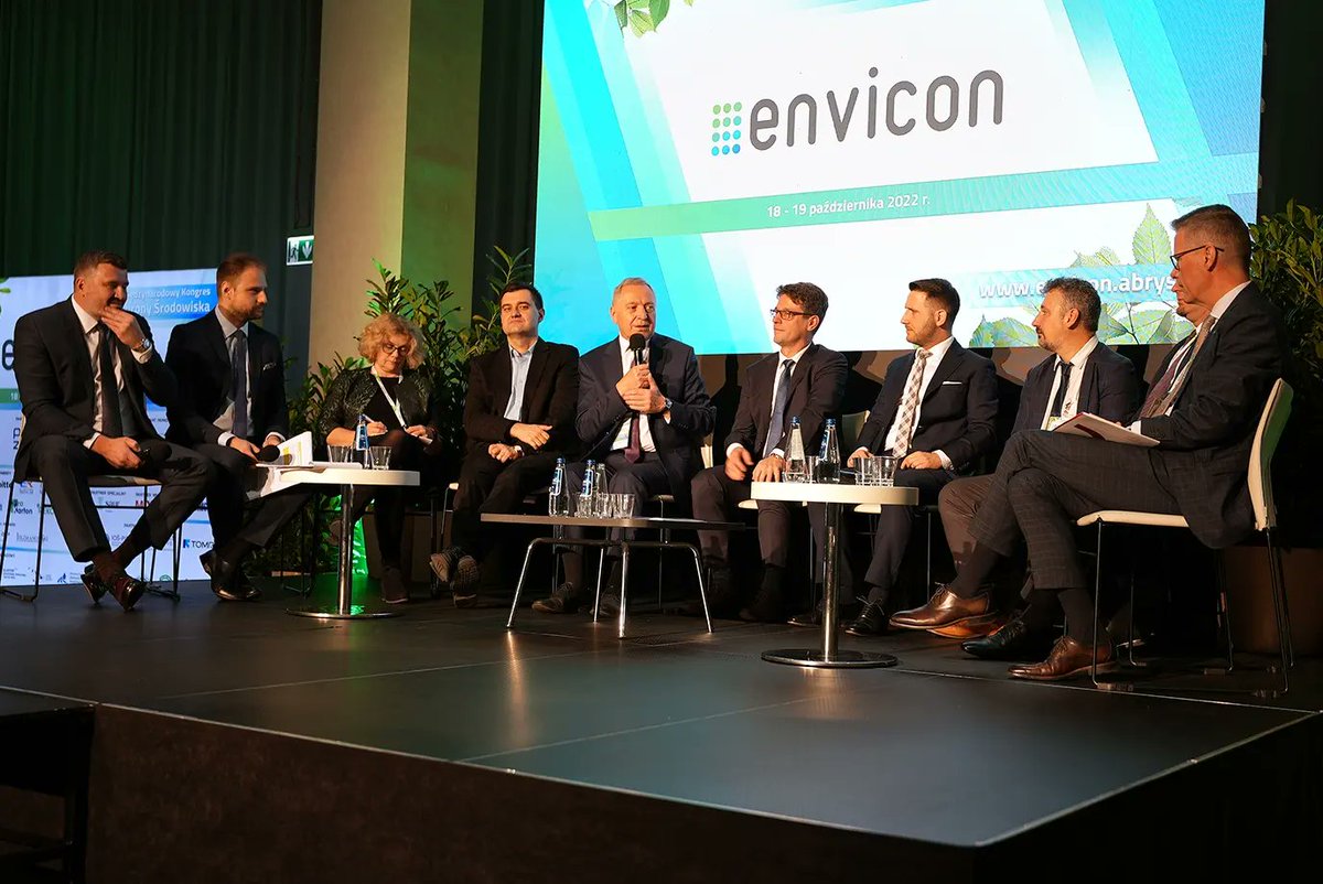 MRiRW_GOV_PL's tweet photo. 🌾💬 Wicepremier, minister #MRiRW @Kowalczyk_H uczestniczył w 26. Międzynarodowym Kongresie Ochrony Środowiska #ENVICON, który odbywa się w #Poznań. 🌱

Więcej informacji ⤵️ https://t.co/FMkpdUeum9. https://t.co/vjFH7gnLS9