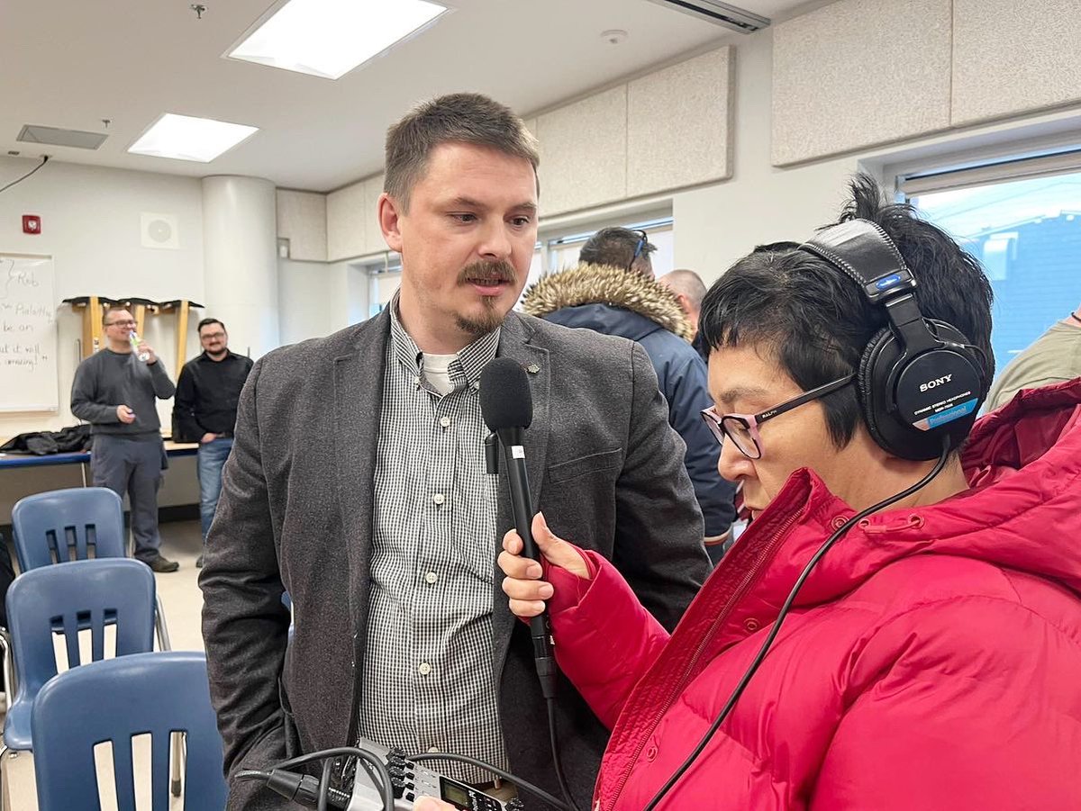 j_akeeagok's tweet photo. Excited to join Minister Kusugak in #RankinInlet for the unveiling of the Igluliuqatigiingniq – building houses together, the #Nunavut 3000 strategy.  This agreement includes a Partnership Agreement between NHC &amp; NCCD to deliver up to 2,000 new #housing units across the territory https://t.co/wG32L7abzW