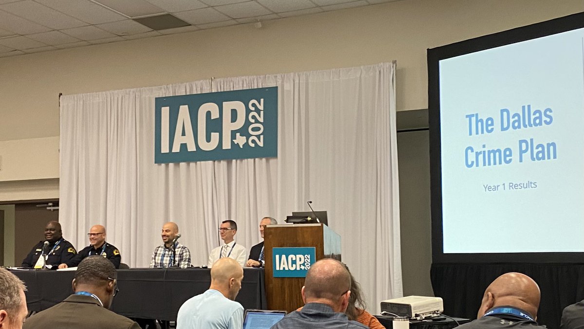 Inspiring to see how engaged @DPDChiefGarcia is with #evidencebasedpolicing here at #iacp2022. Also great to see fellow @EBpolicing AC/DC member @btregle on this panel!