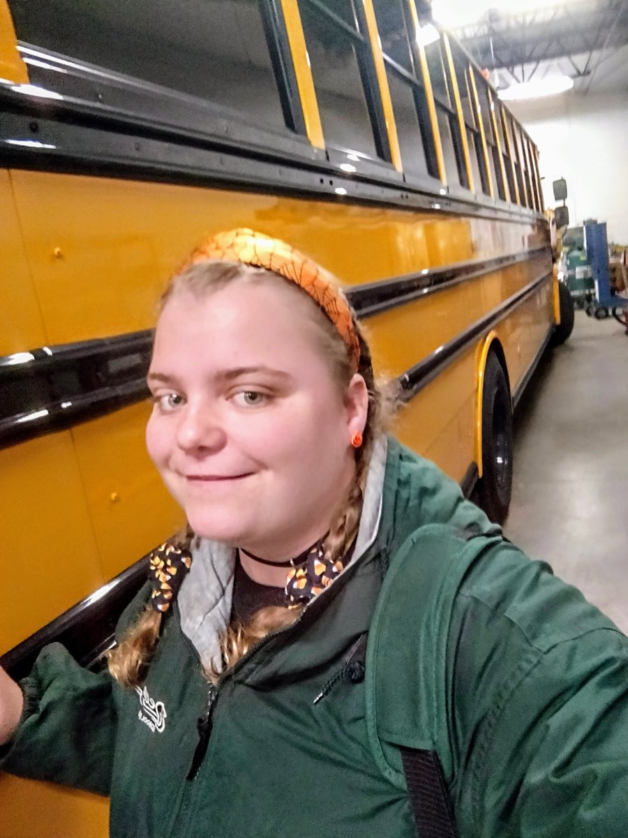 AshleyDeMoss6's tweet image. Ready for my afternoon route! #SchoolBus #SchoolBusDriver #SchoolBusDriverLife