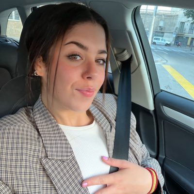 cidd_clara's tweet photo. #NuevaFotoDePerfil https://t.co/0bQ7V2I7l2