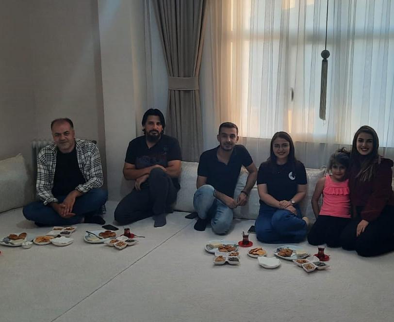 UludereO's tweet photo. #ŞIRNAKSENİN 

@tcmeb
@SirnakValiligi
@valiosmanbilgin  
@mrd_dogan 
@mirzatetik78 
@uluderemem 
@sirnakmem73 

Uludere Ortabağ İmam Hatip Ortaokulu Veli ziyaretleri her ay tam gaz devam ediyor 💐 https://t.co/h2JnGT66x0