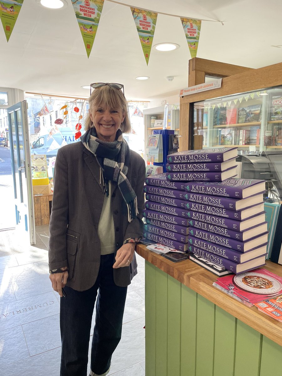 Thanks to @katemosse for popping in to sign a stack of her new book this morning on a whistle stop tour of Cumbria, we were looking our Autumnal best