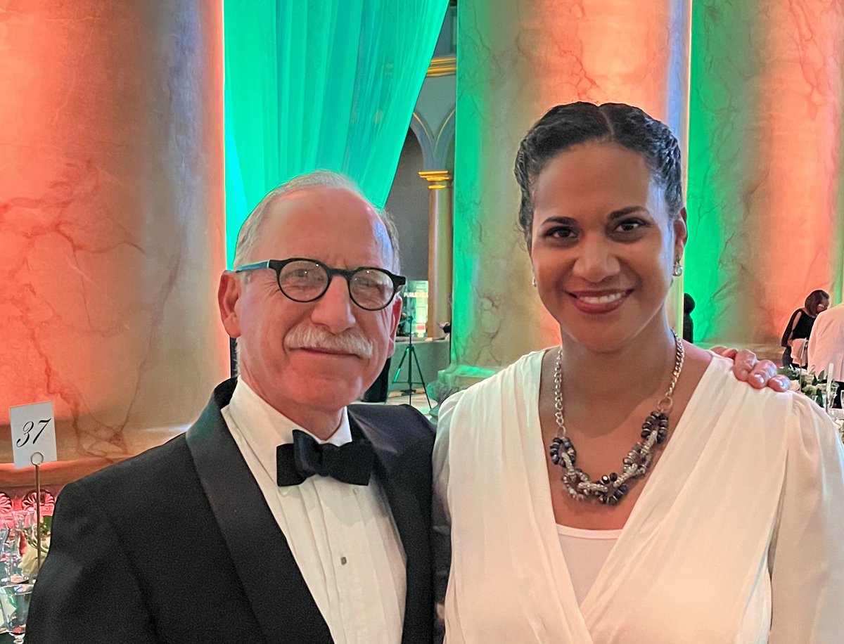 @theNAMedicine mtg celebrating 50 yr anniversary, I also celebrated my career #mentor @kgrumbach legacy of leadership & retirement as Chair @UCSFFamilyMed. Thanks for #wisdom #inspiration #vision in primary care #leadership. Enjoy being “just” on faculty!