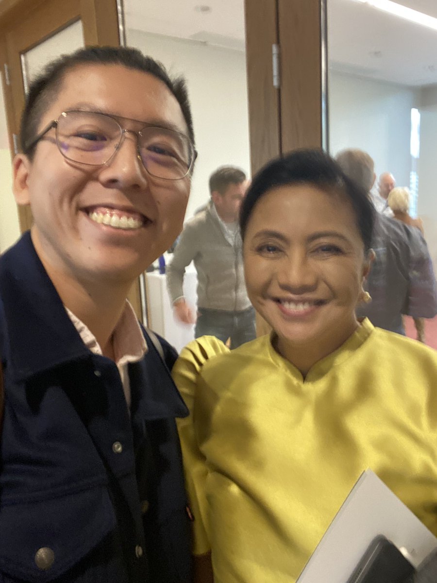 yipengGe's tweet photo. Really enjoyed hearing you speak on your pathway into public leadership and meeting you, @lenirobredo, at the @Kennedy_School! 🥹 My friend @WeanneMyrrh has said many good things about you! Thank you for taking the time to share your reflections to students. https://t.co/H1NgxBiYvY