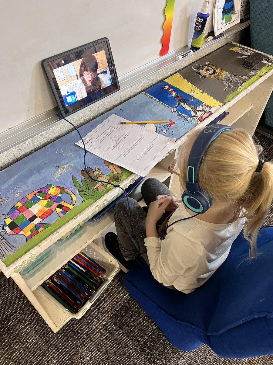 Christina tweet media