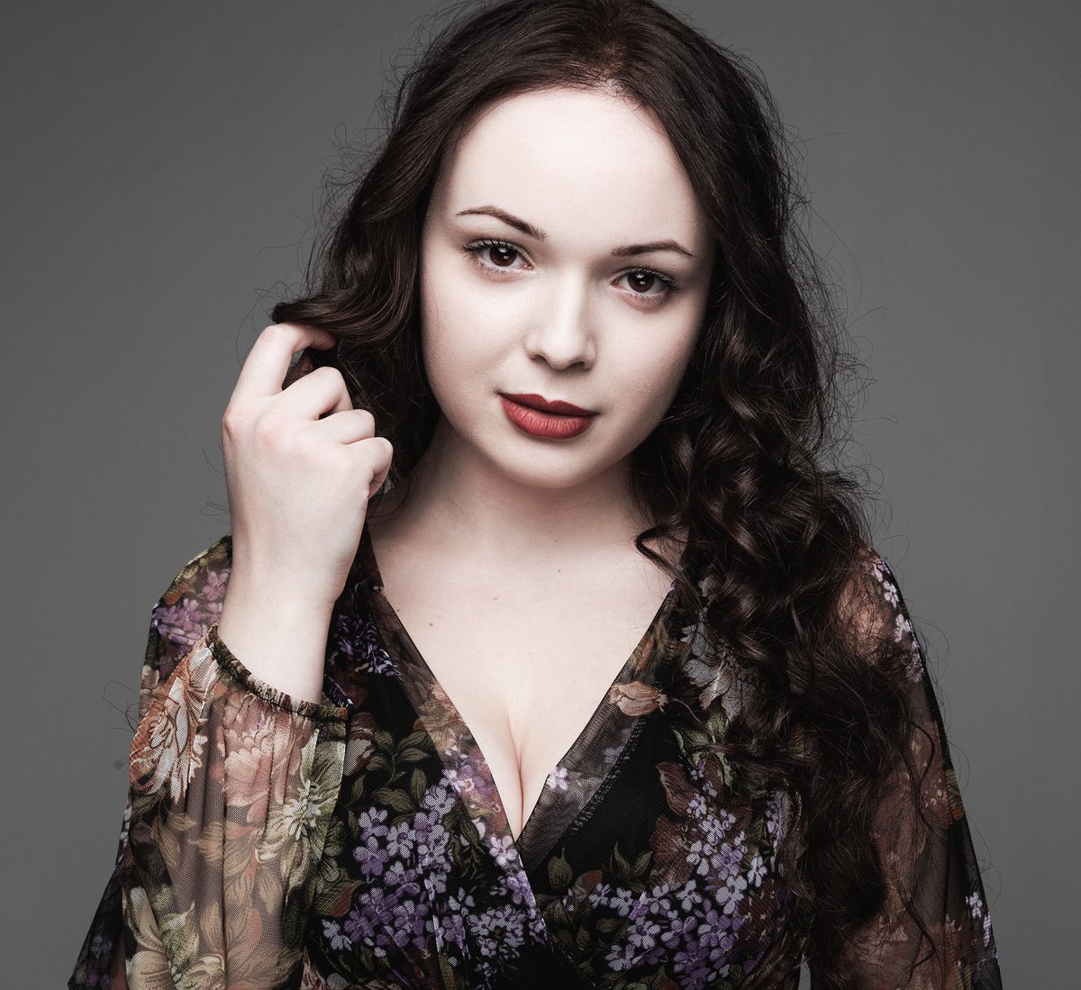 “actors think more with their hearts than with their heads” ♥️
#actress #headshot