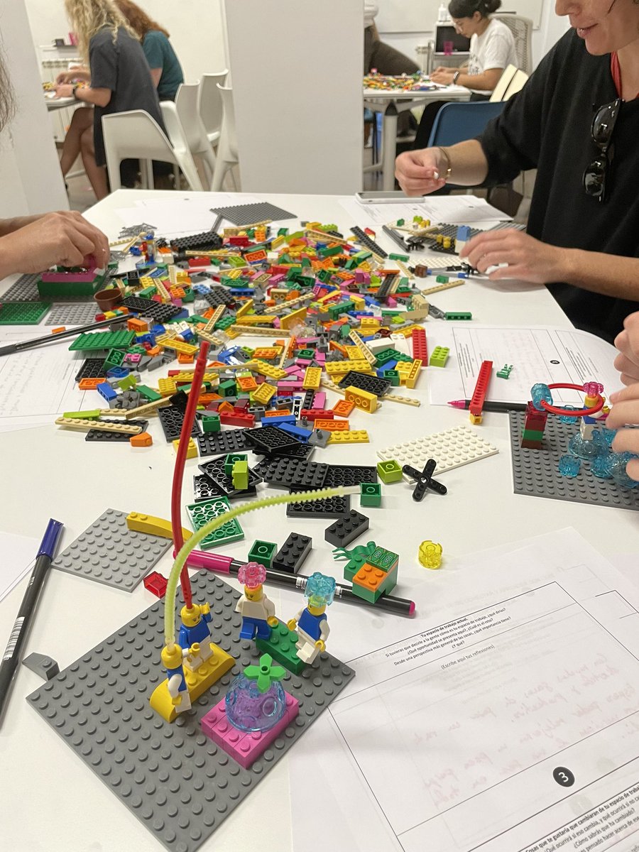 Ladies that UX Madrid tweet media