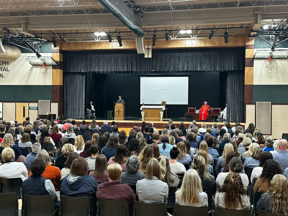 DioJeffCity's tweet photo. Yesterday was diocesan PD Day, an event for our wonderful #teachers of the Diocese to hear from profound speakers on significant topics, including Catholic identity in the classroom and #HigherLevelThinking. Thank you @Miss_D_Valenti and Msgr. Cox for speaking to us! https://t.co/LkhF5xauUN