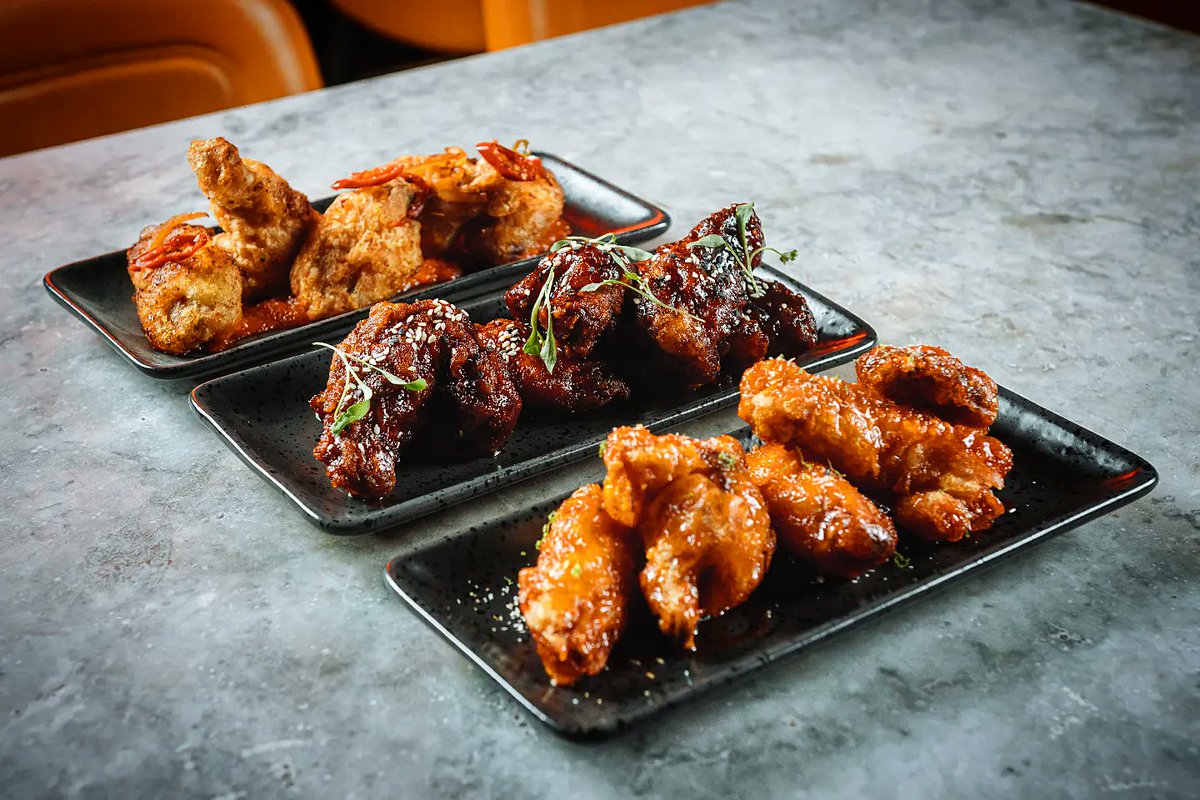 chef_exose's tweet photo. Crispy Chicken Wings ๐
- Saigon Chilli, Coconut & Lime
- Asian Bbq, Toasted Sesame
- Salt & Pepper
Which one would you choose โ
Available on A la Carte & Bottomless Brunch Menu ๐
#ExoseFood #ExoseCateringGroup #blvdmanchester #chickenwings https://t.co/YpBy95Otxy