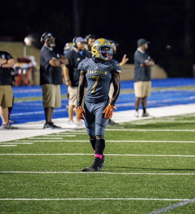 Cristofer Atkinson 5'10"160 lbs WR/CB
Senior Class of 2023 This young man is an athlete that can play on both sides of the ball all he needs is 1 chance. hudl.com/v/2JYn6m