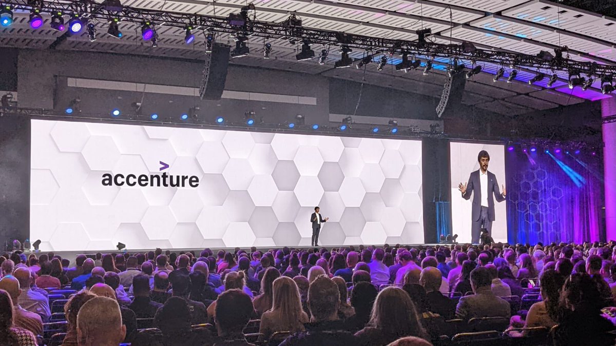 Sitecore tweet media