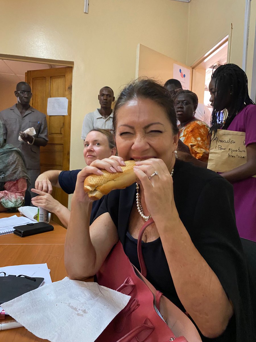 NorwayAmbGhana's tweet photo. These amazing ladies showed us how they use a #CERER 🇸🇳 developed modern smoking oven to smoke fish and told us about benefits such as:

😷 improved health for them and their kids
🪵 reduced fuel consumption (by ~80%!!) 

And the taste? Delicious! 🥖
@theGCF #EnDEV @giz_gmbh https://t.co/BTlfNAGIKJ